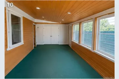 133 Royal Avenue, Flanders, NY 11901 - Photo 14