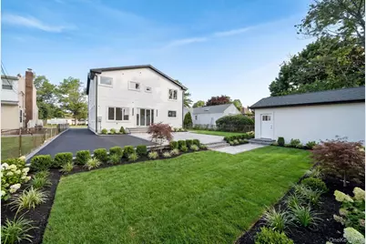 748 Carman Avenue, Westbury, NY 11590 - Photo 18