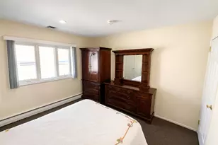 377 Old Courthouse Rd, Manhasset Hills, NY 11040 - Photo 22