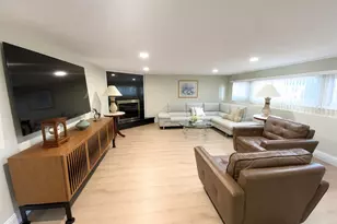 377 Old Courthouse Rd, Manhasset Hills, NY 11040 - Photo 32