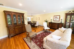 377 Old Courthouse Rd, Manhasset Hills, NY 11040 - Photo 8