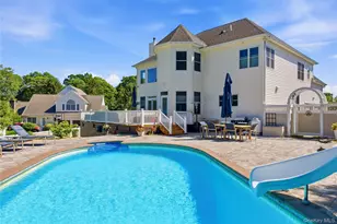 47 Grassland Cir, Mount Sinai, NY 11766 - Photo 36