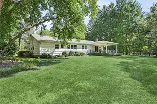 315 Laurel Ln, Syosset, NY 11791 - Photo 28