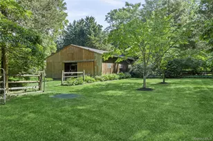 315 Laurel Ln, Syosset, NY 11791 - Photo 22