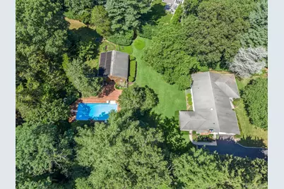 315 Laurel Lane, Syosset, NY 11791 - Photo 32