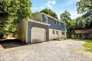 216 Woodbury Rd, Woodbury, NY 11797 - Photo 2