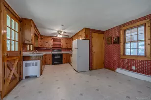 8 Carroll St, Tillson, NY 12486 - Photo 14