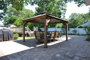 9 Woodbine St, Coram, NY 11727 - Photo 26