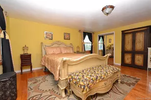 9 Woodbine St, Coram, NY 11727 - Photo 14