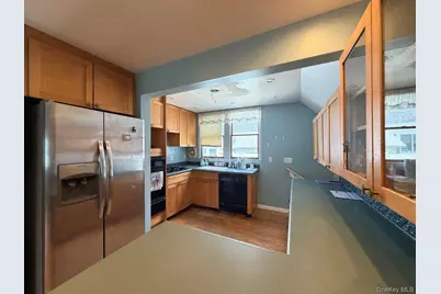 126 Eaton Lane, West Islip, NY 11795 - Photo 14