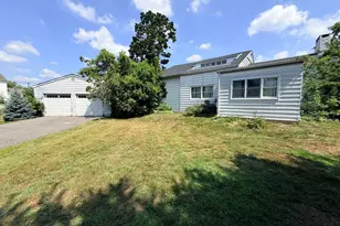 126 Eaton Ln, West Islip, NY 11795 - Photo 2