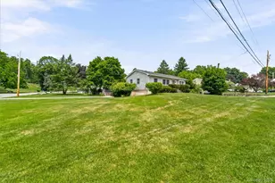 45 Patricia Ave, Fishkill, NY 12524 - Photo 2