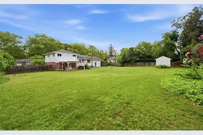 36 Cherrywood Drive, East Northport, NY 11731 - Photo 24