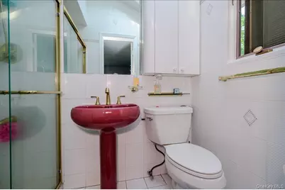 239 Hungry Harbor Road, Woodmere, NY 11581 - Photo 16