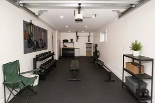 51 Whitman Ave, Syosset, NY 11791 - Photo 22