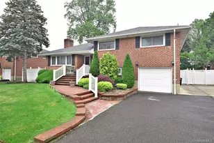 51 Whitman Ave, Syosset, NY 11791 - Photo 2