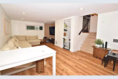 51 Whitman Avenue, Syosset, NY 11791 - Photo 6