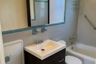 One Waverly Pl, Valley Stream, NY 11580 - Photo 6