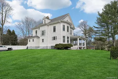 397 Split Rock Road, Syosset, NY 11791 - Photo 2