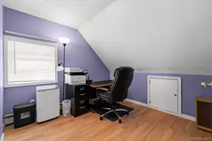 7 Chickadee Ln, Levittown, NY 11756 - Photo 18
