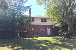 1036 Furth Rd, Valley Stream, NY 11581 - Photo 2
