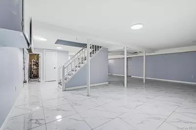 15 Astor Place, Valley Stream, NY 11581 - Photo 32