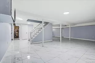 15 Astor Pl, Valley Stream, NY 11581 - Photo 32