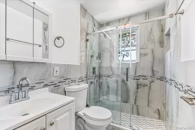 15 Astor Place, Valley Stream, NY 11581 - Photo 22