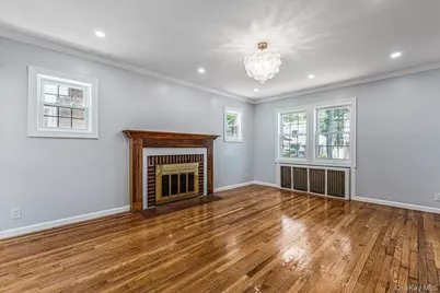 15 Astor Place, Valley Stream, NY 11581 - Photo 10