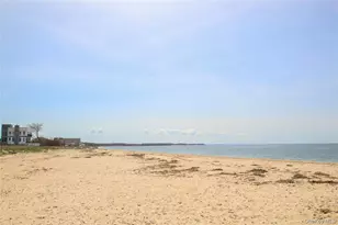 65 Lake Dr, Southold, NY 11971 - Photo 20