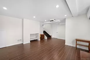 40 Martha St, Freeport, NY 11520 - Photo 20