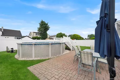 40 Martha Street, Freeport, NY 11520 - Photo 28