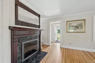 138 Hallock St, Riverhead, NY 11901 - Photo 6