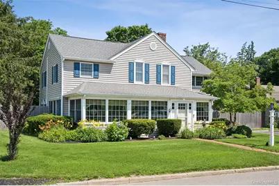 138 Hallock Street, Riverhead, NY 11901 - Photo 28