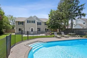 138 Hallock St, Riverhead, NY 11901 - Photo 22