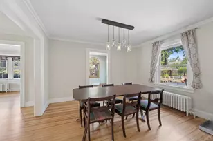 138 Hallock St, Riverhead, NY 11901 - Photo 8
