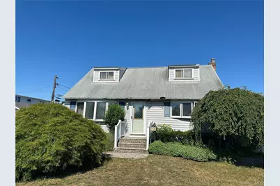 4 Rosemary Drive, Massapequa, NY 11758 - Photo 2