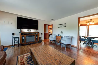 19 Buchanan Avenue, Amityville, NY 11701 - Photo 10