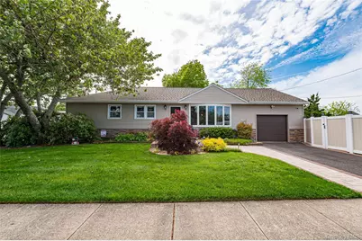 19 Buchanan Avenue, Amityville, NY 11701 - Photo 2