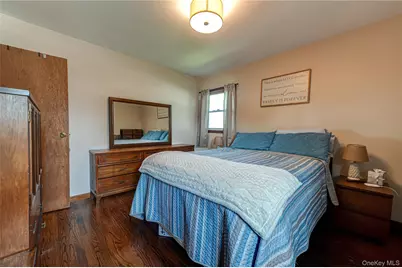 19 Buchanan Avenue, Amityville, NY 11701 - Photo 20