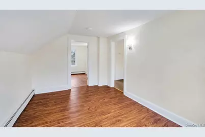 31 West Avenue, West Sayville, NY 11796 - Photo 14