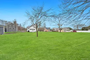 31 West Ave, West Sayville, NY 11796 - Photo 16