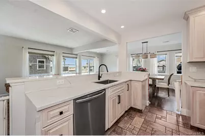 30 Buffalo Avenue, Long Beach, NY 11561 - Photo 6