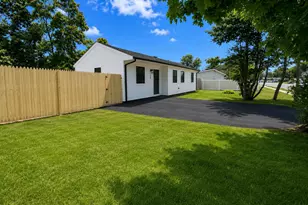 24 E Cherry St, Central Islip, NY 11722 - Photo 4