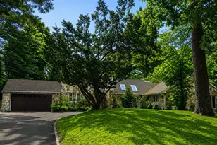 32 Valley Rd, Old Westbury, NY 11568 - Photo 4