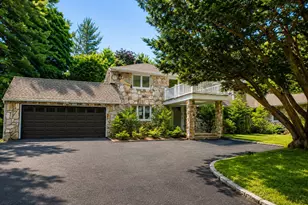 32 Valley Rd, Old Westbury, NY 11568 - Photo 2