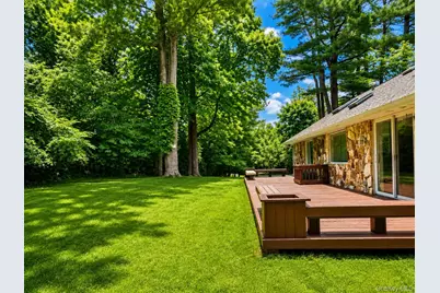 32 Valley Road, Old Westbury, NY 11568 - Photo 8