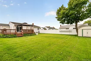 397 Briarwood Rd, Massapequa, NY 11758 - Photo 44