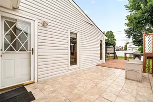 397 Briarwood Rd, Massapequa, NY 11758 - Photo 40