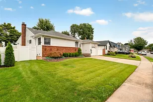 397 Briarwood Rd, Massapequa, NY 11758 - Photo 2